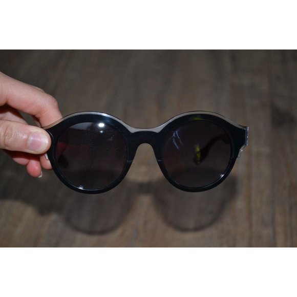 Alexander Mcqueen McQ Sunglasses main image 3